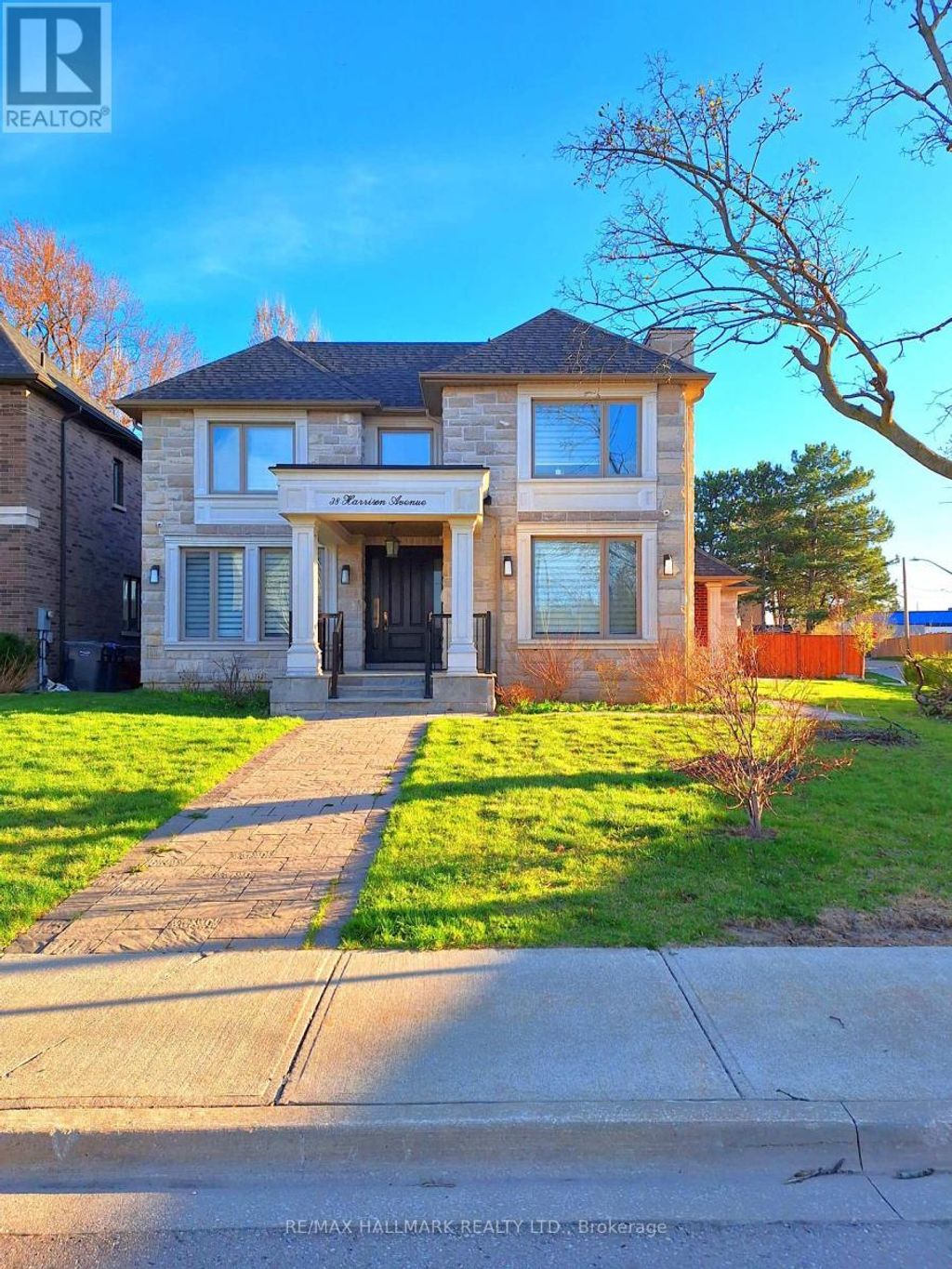 Lower - 38 Harrison Avenue, Mississauga (port Credit)