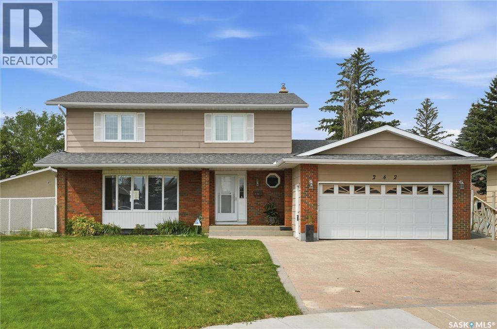 242 Auld Crescent, Saskatoon