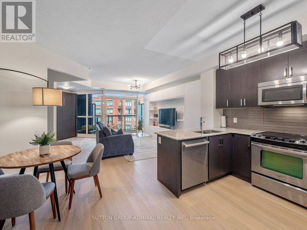 405 - 7608 Yonge Street, Vaughan (crestwood-Springfarm-Yorkhill)