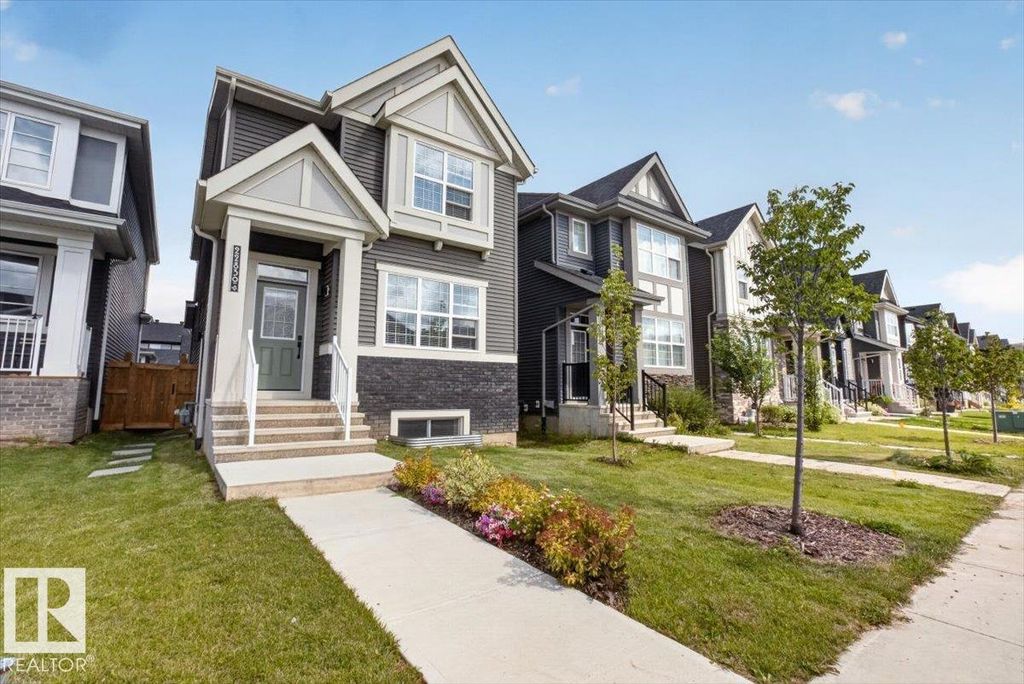 22830 82a Av Nw, Edmonton