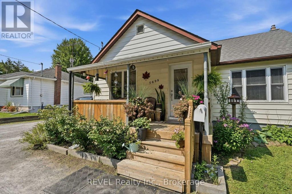 5699 Montrose Road, Niagara Falls (ascot)