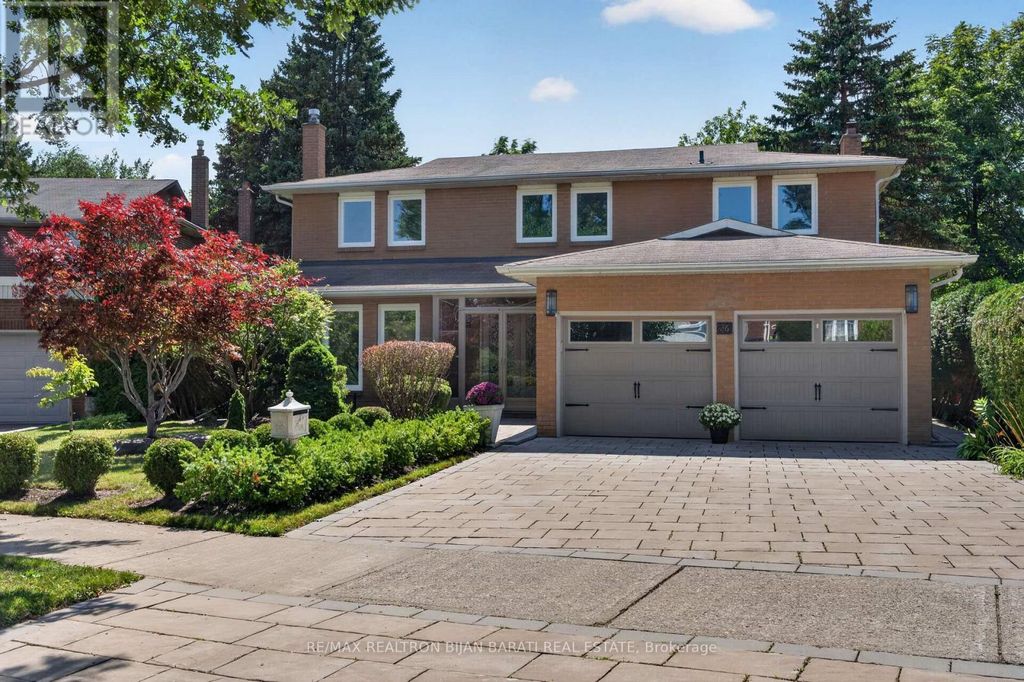 26 Saddletree Drive, Toronto (bayview Woods-Steeles)