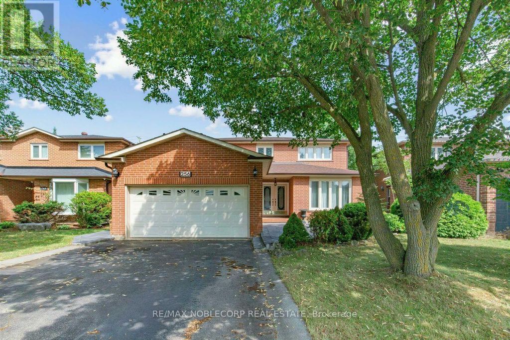 256 Airdrie Drive, Vaughan (east Woodbridge)