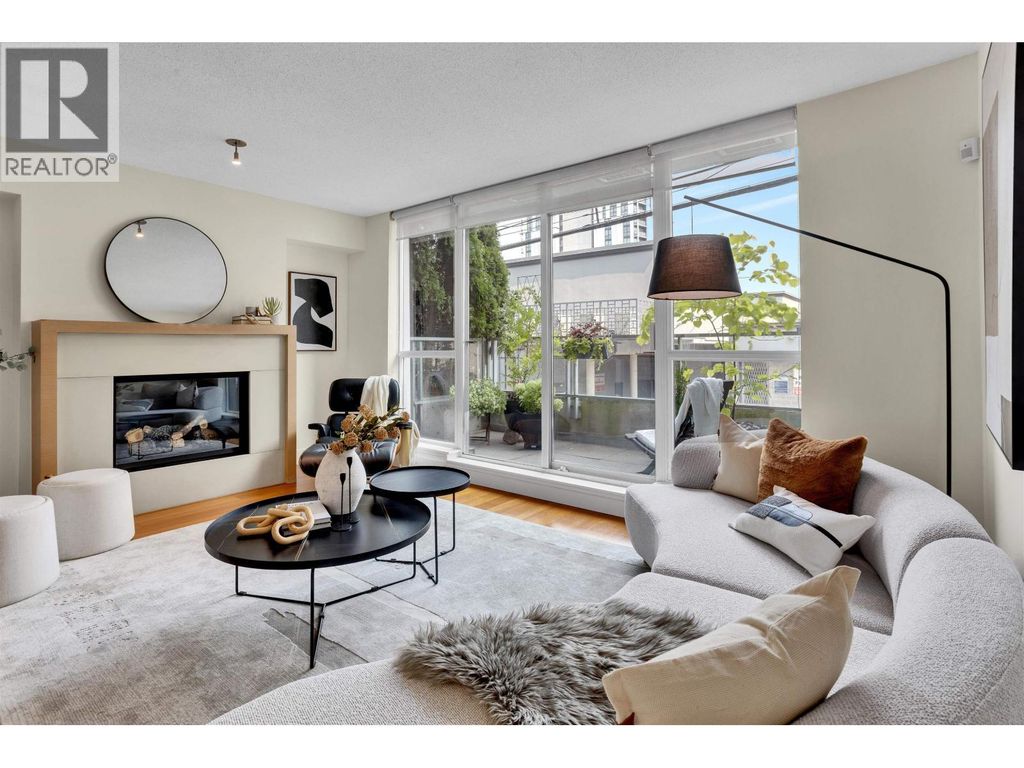 202 1530 W 8th Avenue, Vancouver