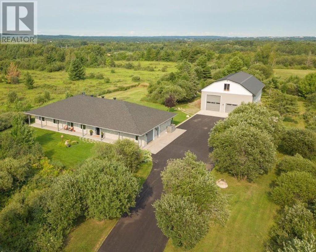 758 Leighs Bay Rd, Sault Ste. Marie