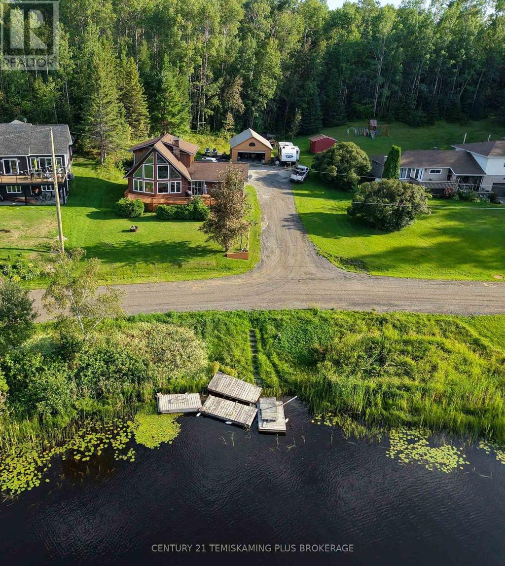 65 Lakeshore Avenue, Englehart (central Timiskaming)