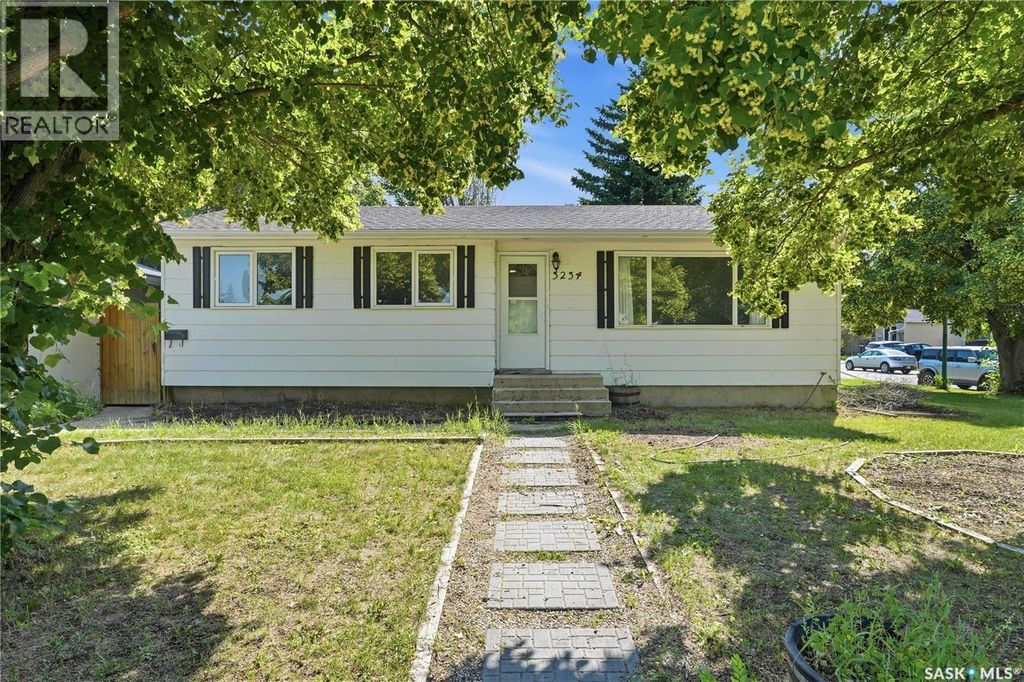 3234 Maxwell Street, Saskatoon
