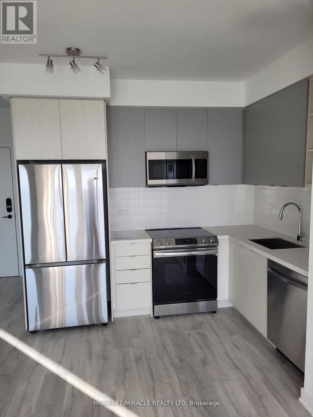 1801 - 4655 Metcalfe Avenue, Mississauga (central Erin Mills)