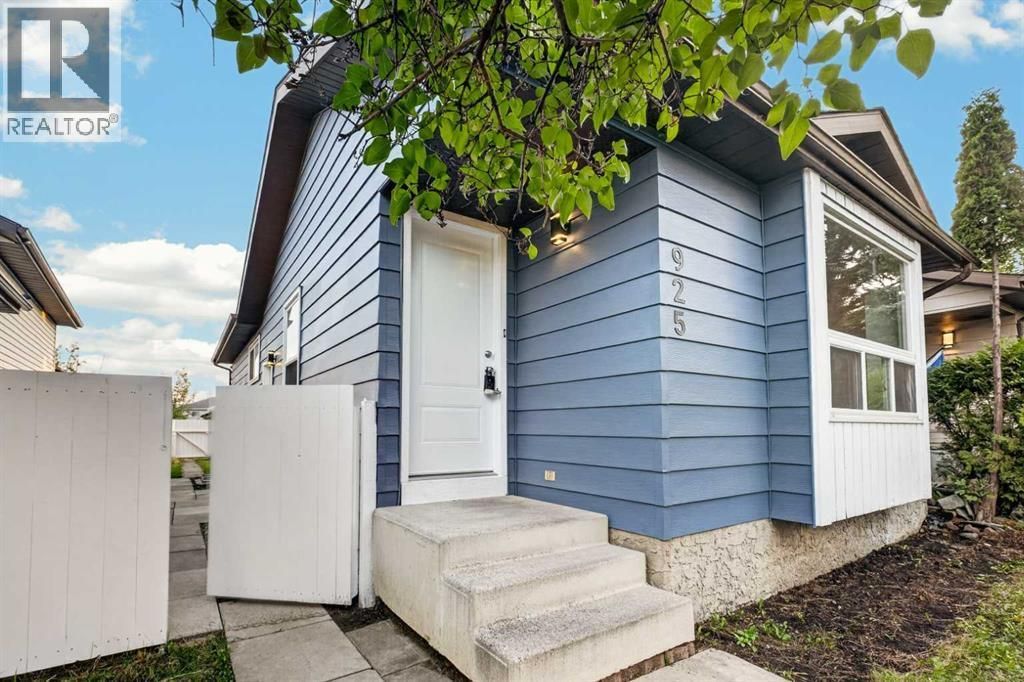 925 Erin Woods Drive Se, Calgary