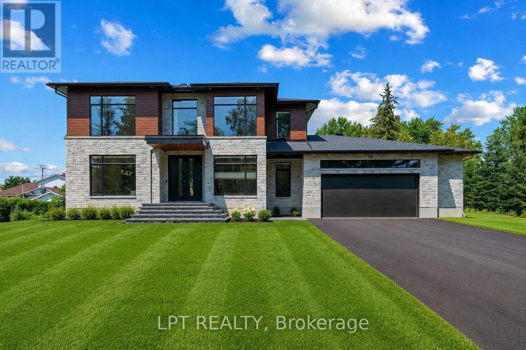15 Briggs Avenue, Ottawa