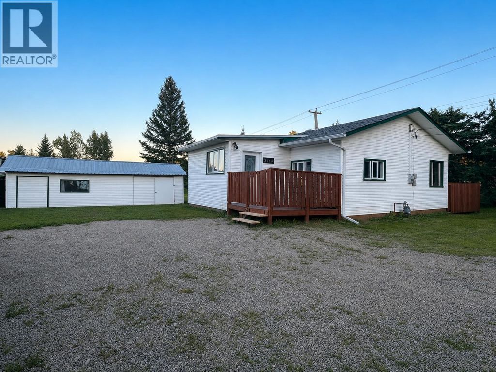 2146 W Mclaren Road, Prince George