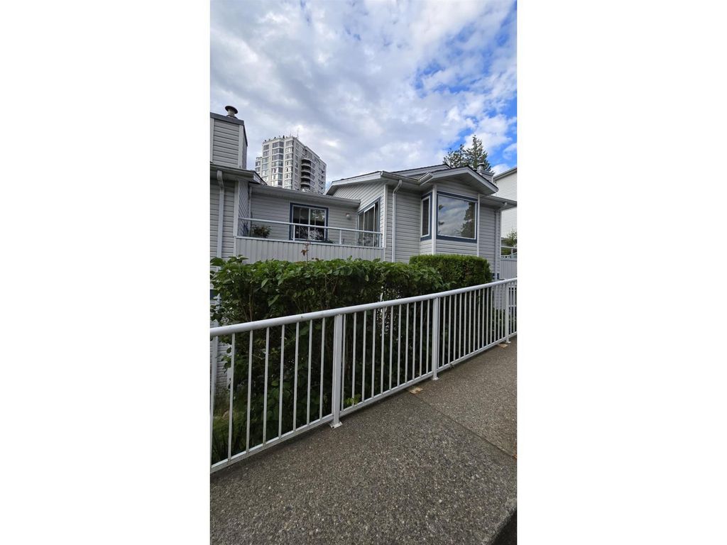 201 13863 100 Avenue, Surrey