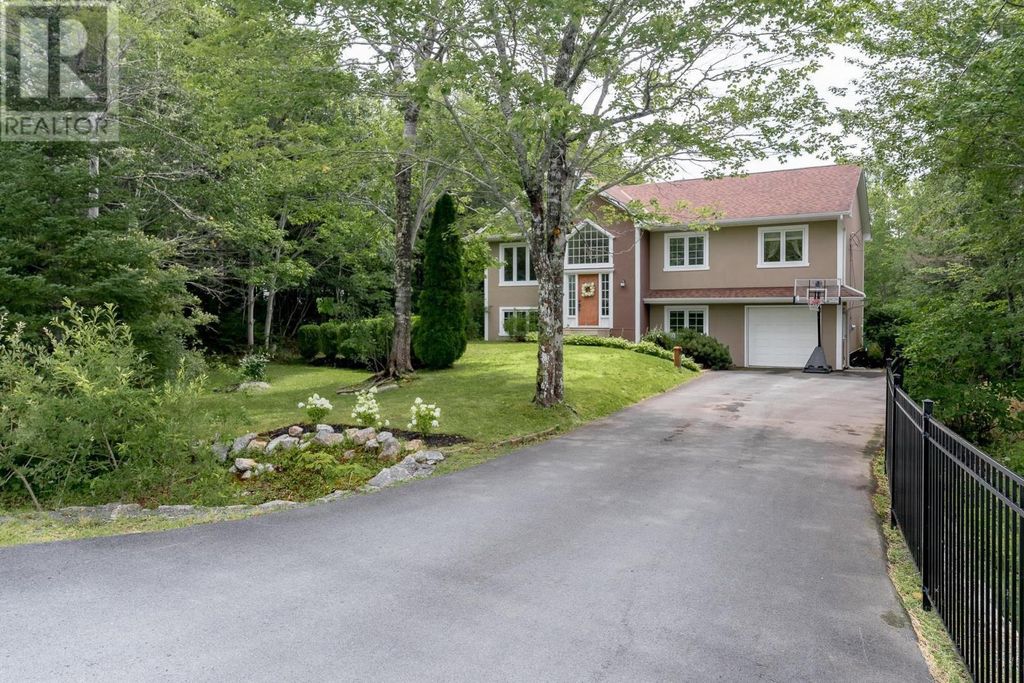 319 Buckingham Drive, Stillwater Lake
