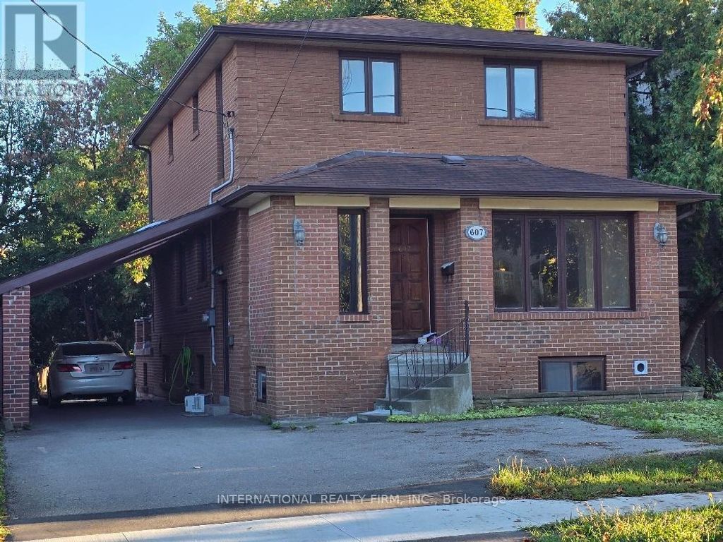 607 Coldstream Avenue, Toronto (englemount-Lawrence)