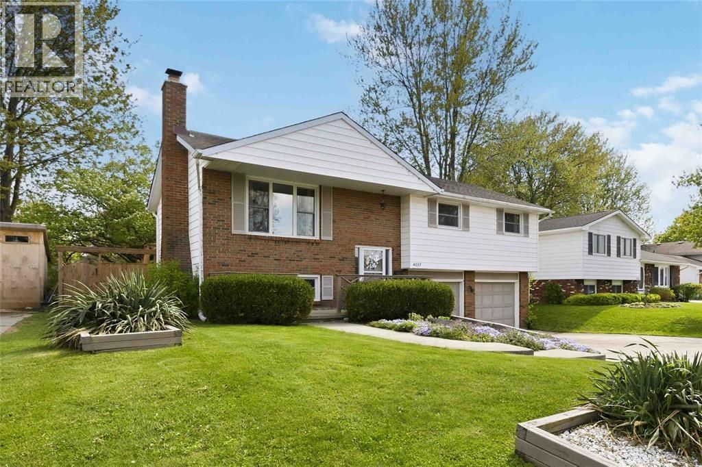4037 Mulberry Place, Petrolia