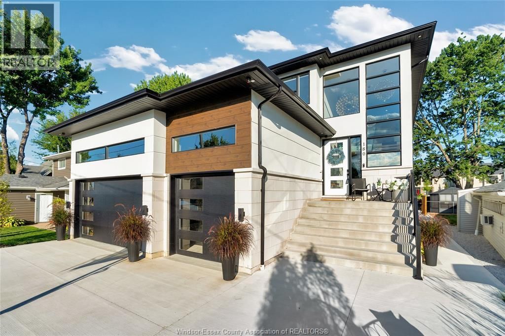 180 Mill Street, Lakeshore