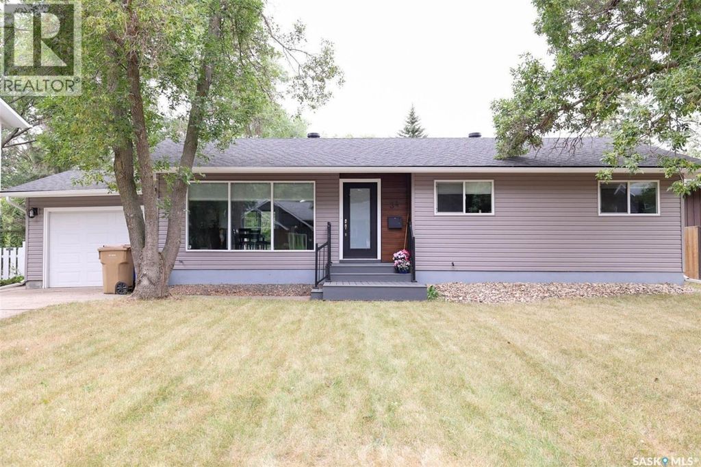 34 Elmwood Place, Regina