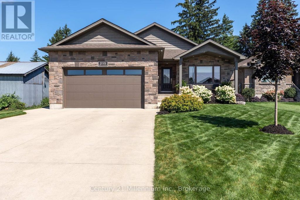 215 Djay Crescent, West Grey