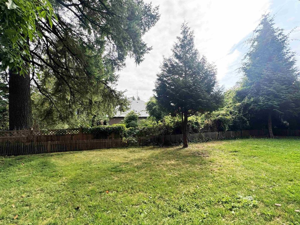 Ground Suite-14000 Wellington Crescent, Surrey