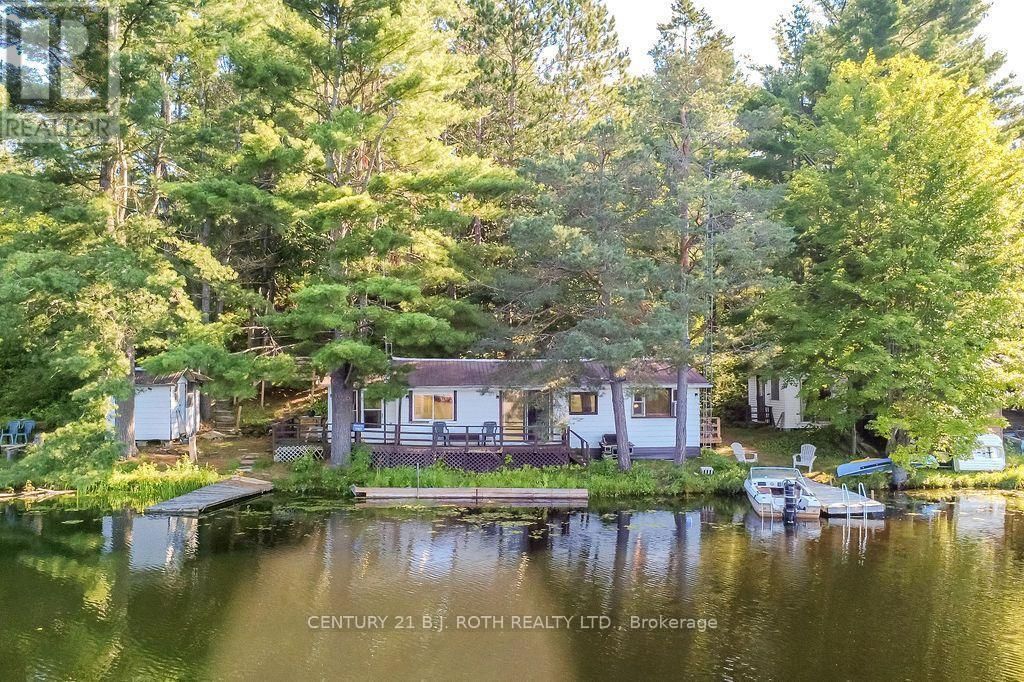 11107 Devils Lake Road, Minden Hills (lutterworth)