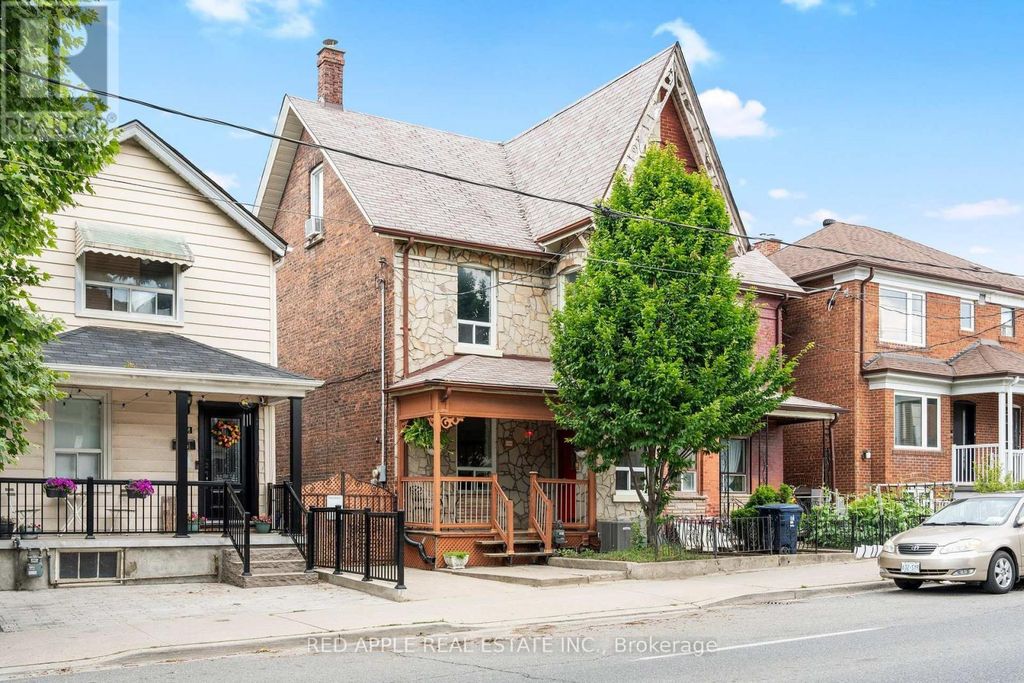 546 Dufferin Street, Toronto (little Portugal)