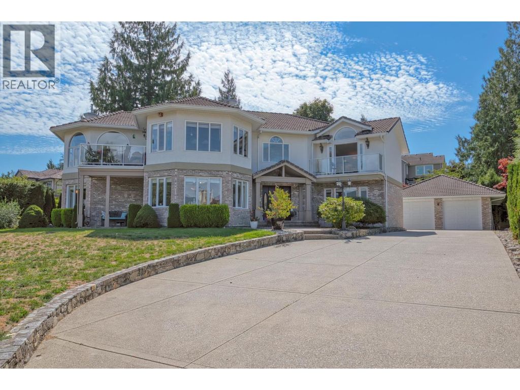 6453 N Gale Avenue, Sechelt