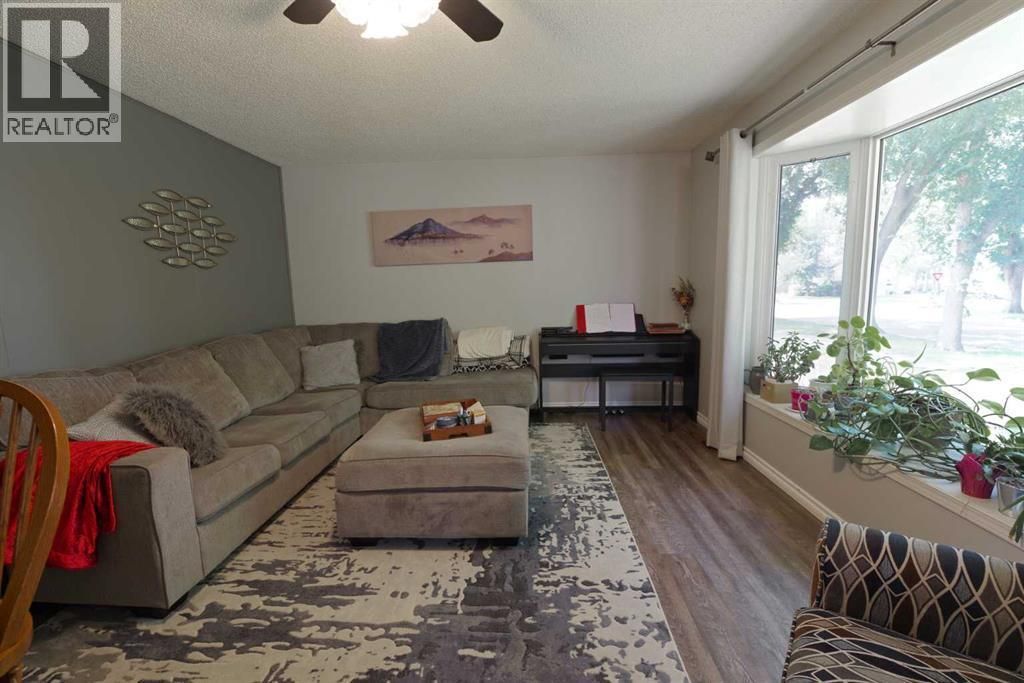 5408 45 Avenue, Taber