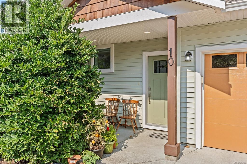 10 2109 13th St, Courtenay