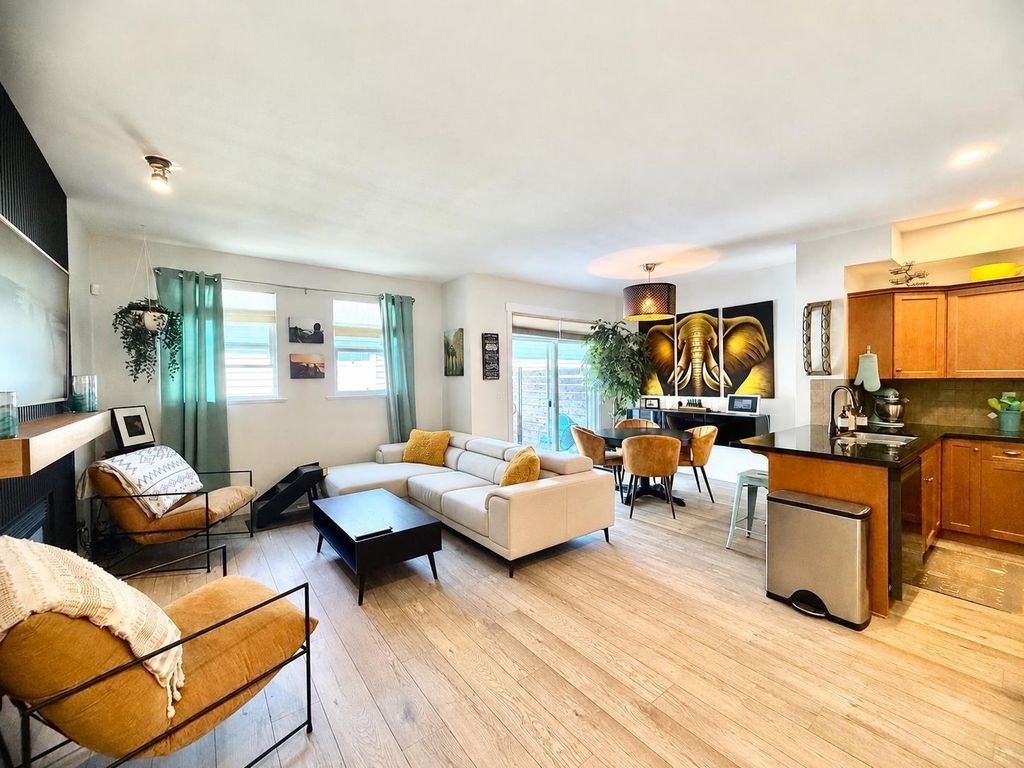 3 18011 70 Avenue, Surrey