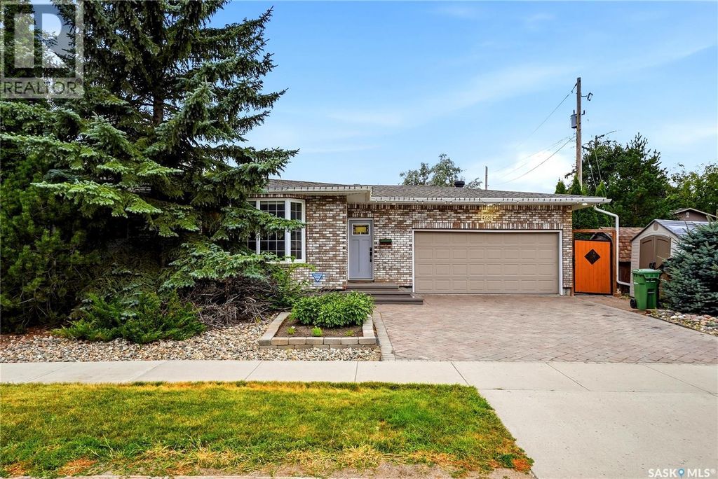 4220 Hillsdale Street, Regina