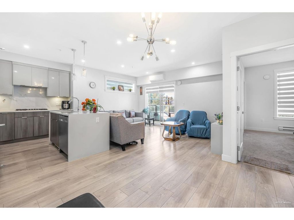 B208 14438 72 Avenue, Surrey