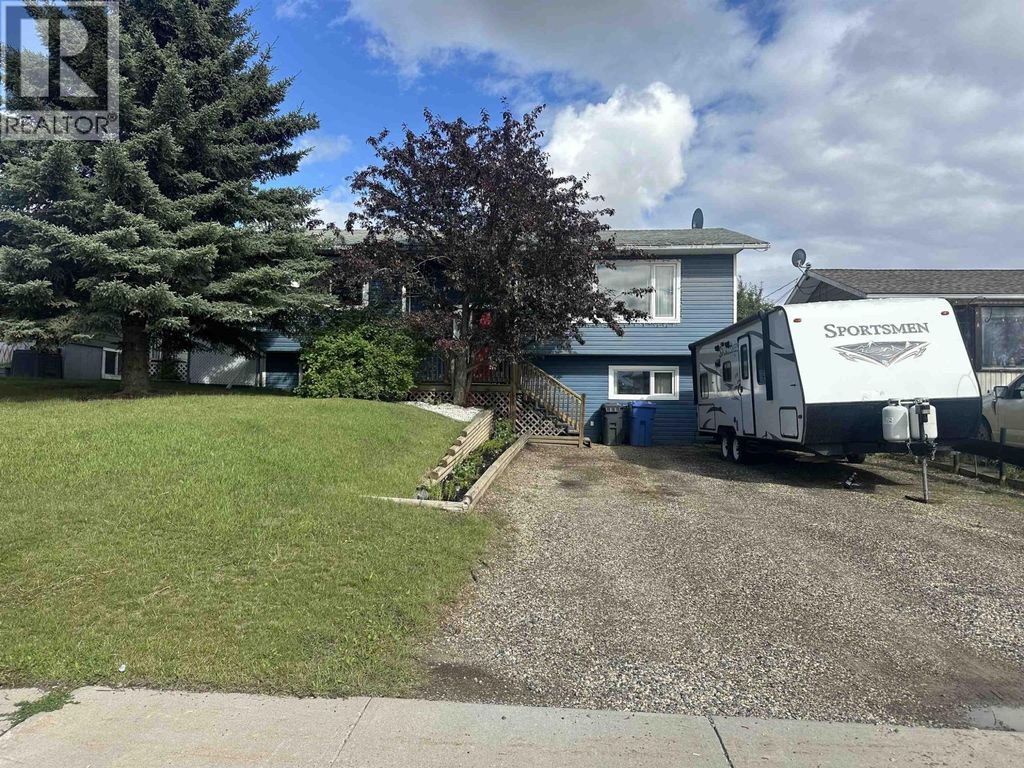 8611 90 Street, Fort St. John