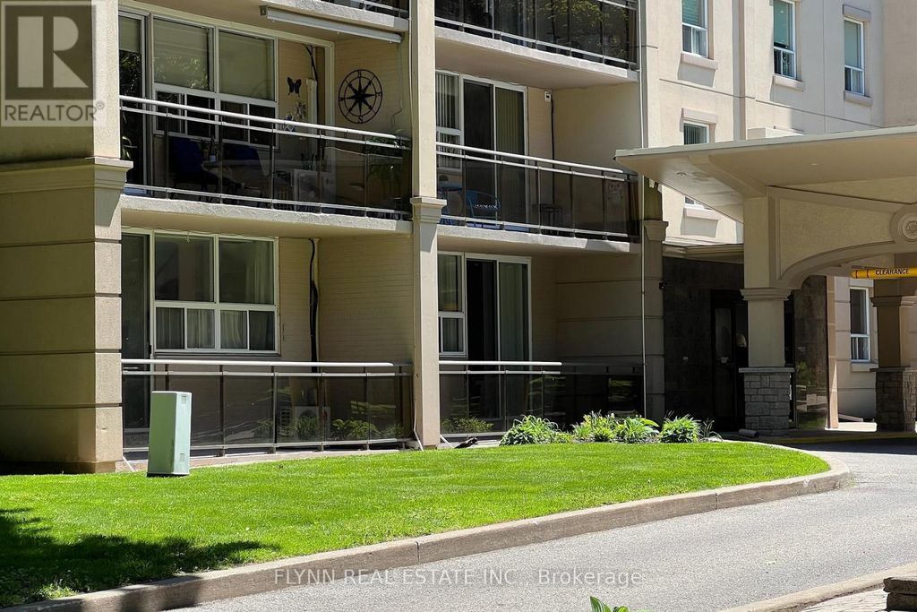 103 - 6390 Huggins Street, Niagara Falls (stamford)