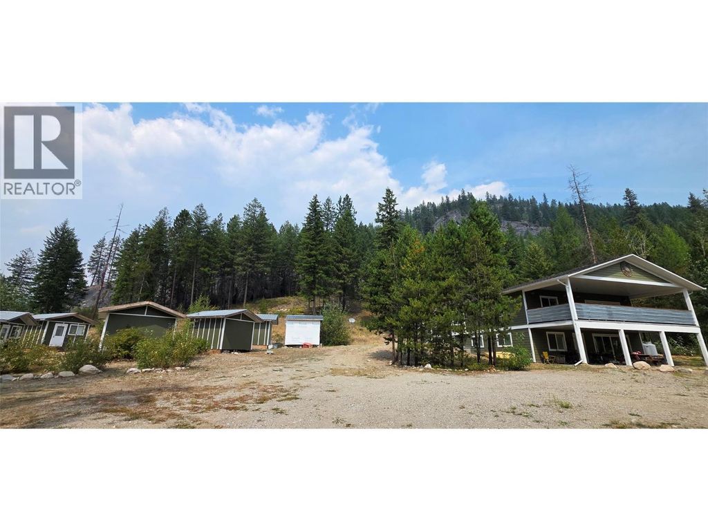 4820 Highway 33, Beaverdell