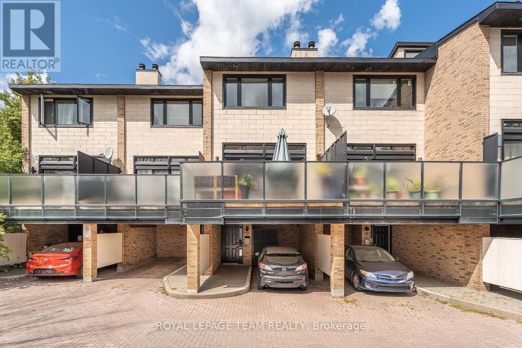 17 - 575 Old St. Patrick Street, Ottawa