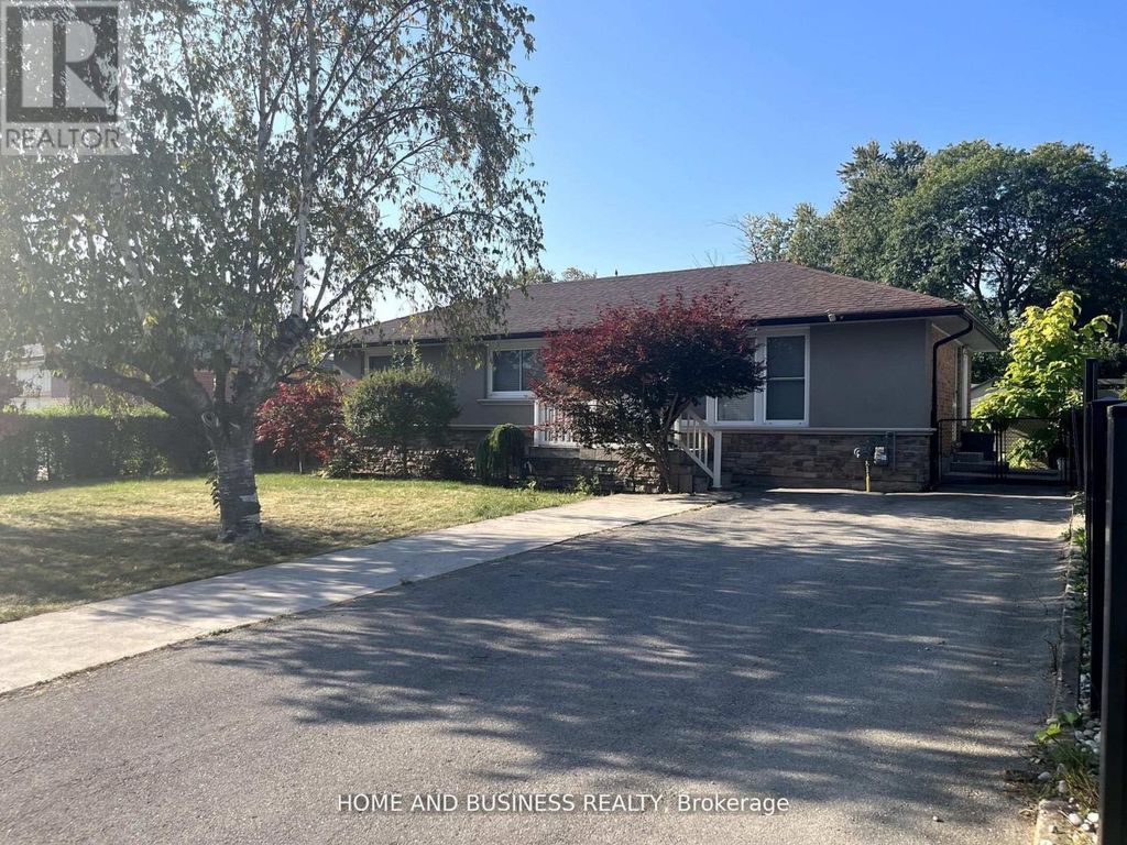 376 Ashbury Road, Oakville (wo West)
