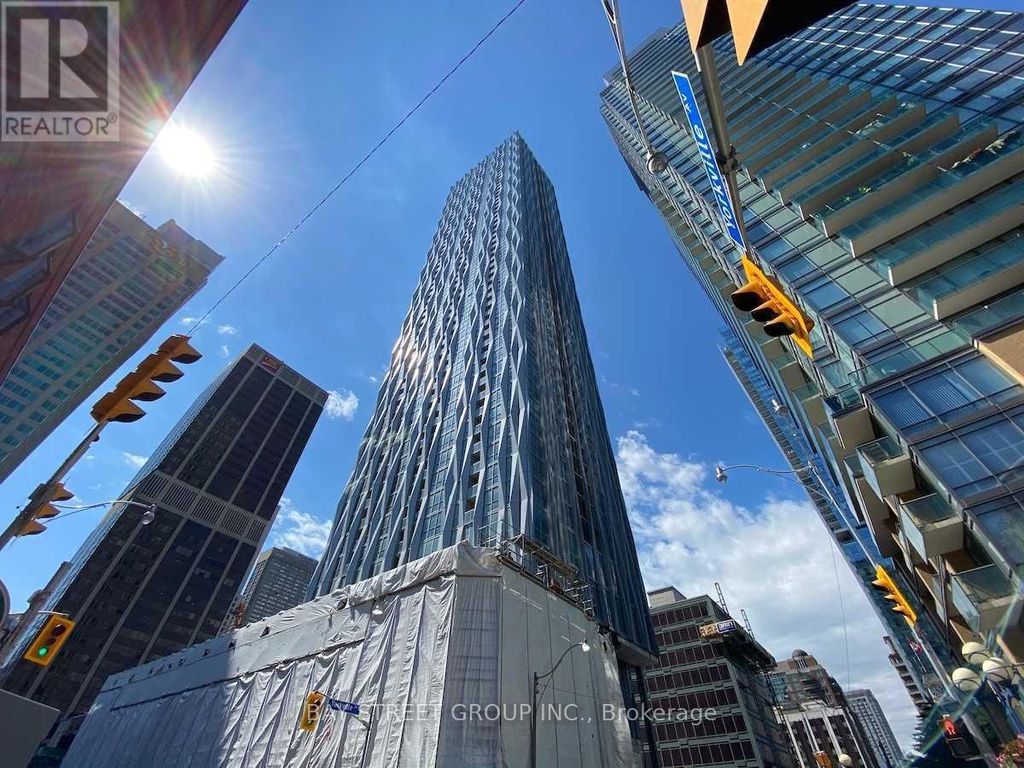 4602 - 1 Yorkville Avenue, Toronto (annex)