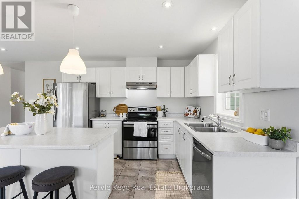 81 Douglas Drive, Bracebridge (macaulay)