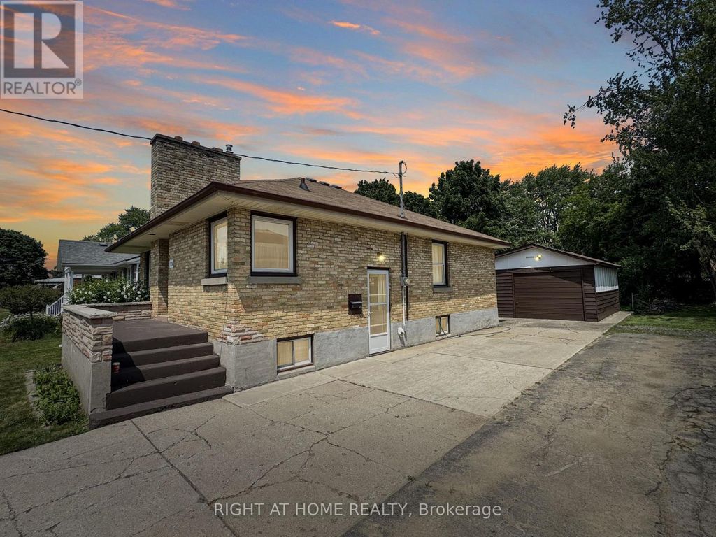 326 Avondale Road, London East (east H)