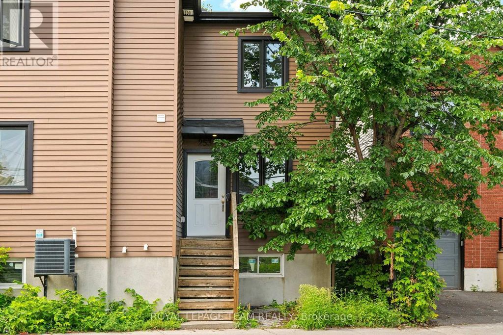 253 Deschamps Avenue, Ottawa