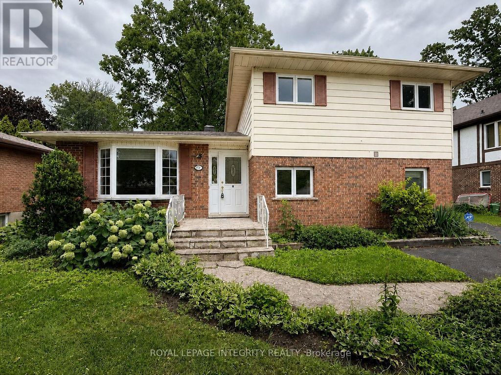 577 Lynwood Drive, Cornwall