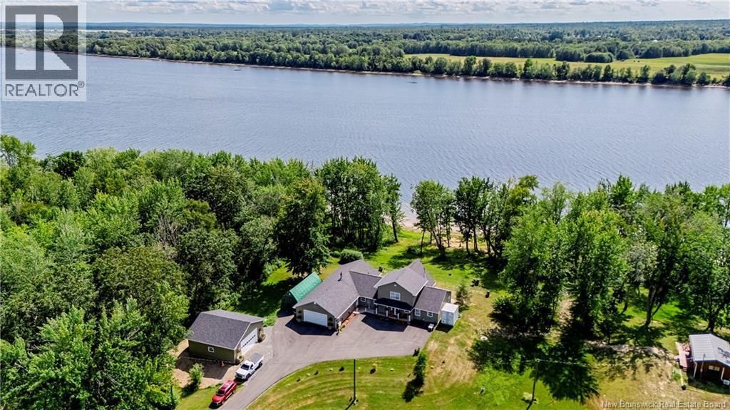 380 Route 105, Maugerville