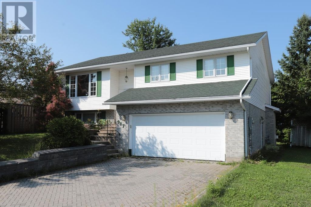 987 Lake St, Sault Ste. Marie
