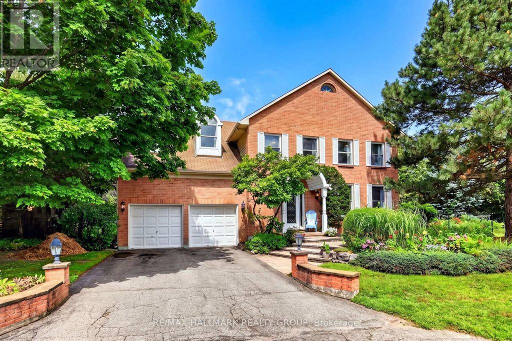 9 Kintail Court, Ottawa