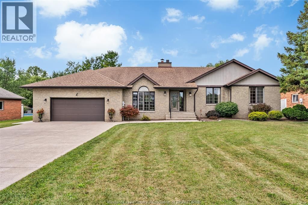 367 Elmstead, Lakeshore
