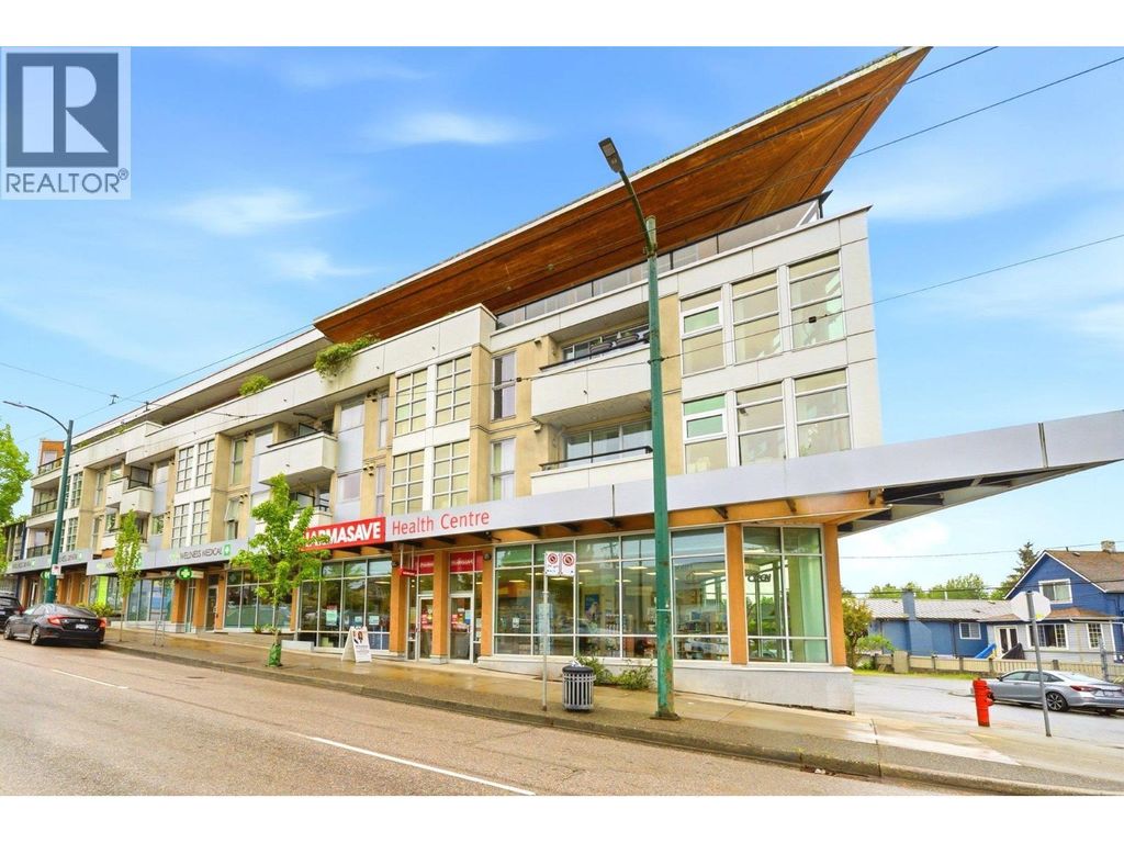 201 4338 Commercial Street, Vancouver