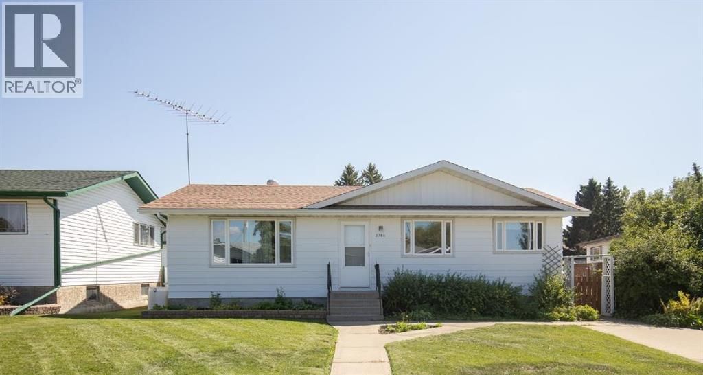 3706 51 Avenue, Innisfail