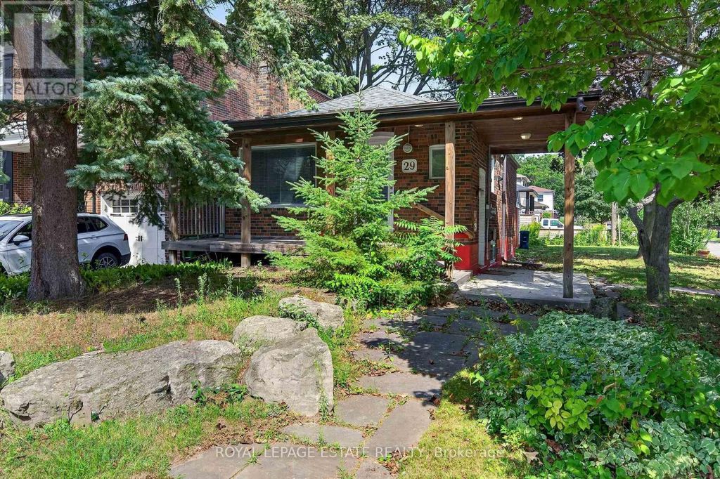 29 Red Deer Avenue, Toronto (birchcliffe-Cliffside)