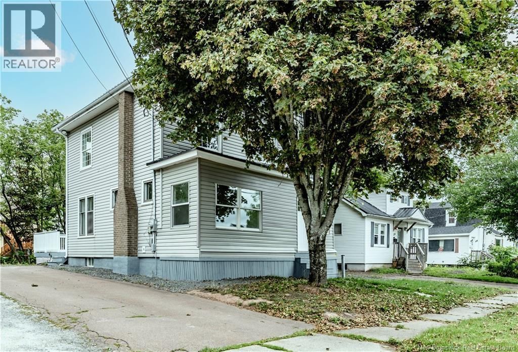16 Humphrey, Moncton