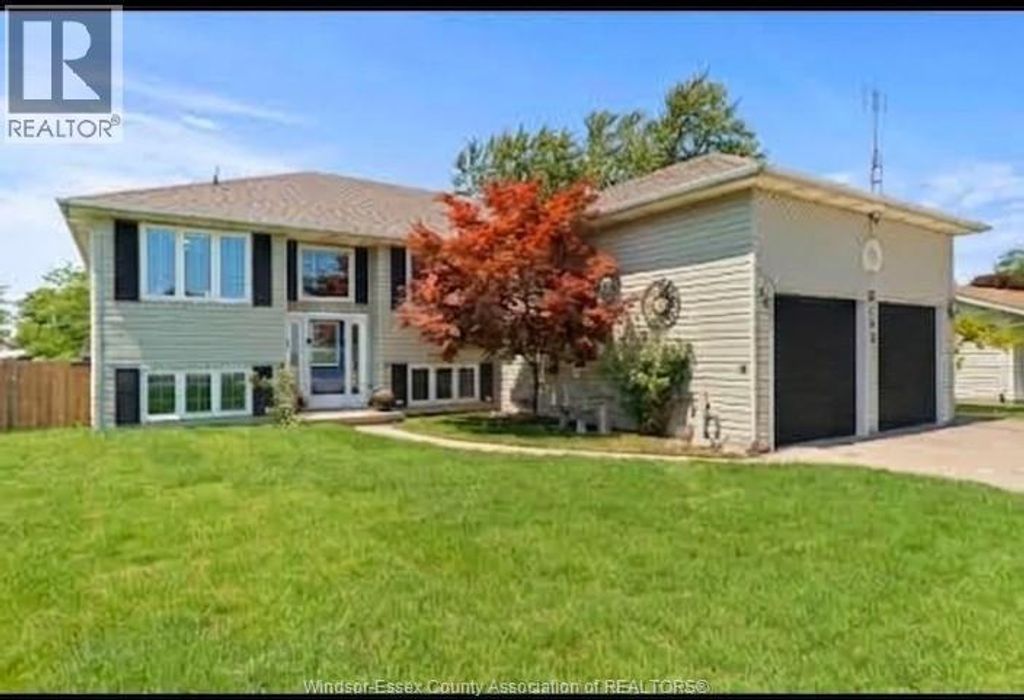 353 East Ruscom River Road, Lakeshore